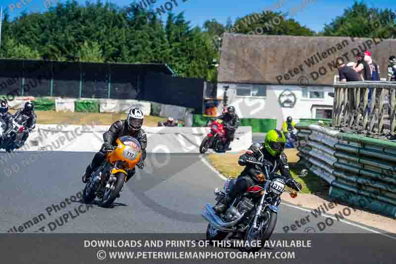 Vintage motorcycle club;eventdigitalimages;mallory park;mallory park trackday photographs;no limits trackdays;peter wileman photography;trackday digital images;trackday photos;vmcc festival 1000 bikes photographs